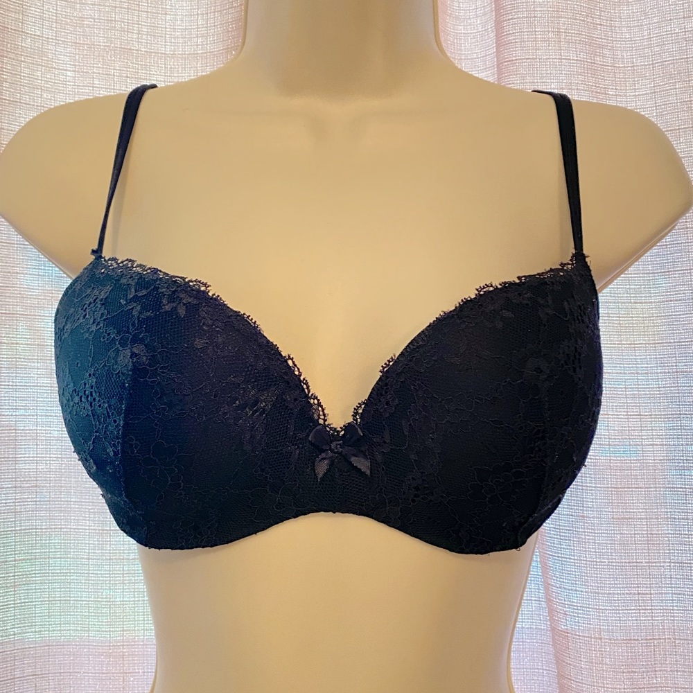 Victoria’s Secret 34D black padded Demi